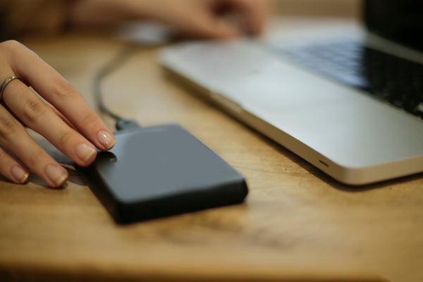 The Ultimate Power Bank Buying Guide – Stay Charged with Thikra