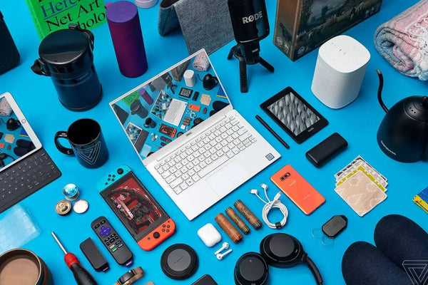The Best Tech Gifts Under AED 200 – Thikra’s 2025 Gift Guide