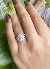 Adjustable Silver Ring for Women Elegant Solitaire Cubic Zirconia with Floral Design and Gift Box
