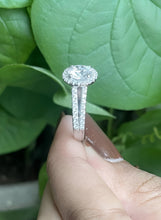 Adjustable Silver Ring for Women Elegant Solitaire Cubic Zirconia with Floral Design and Gift Box